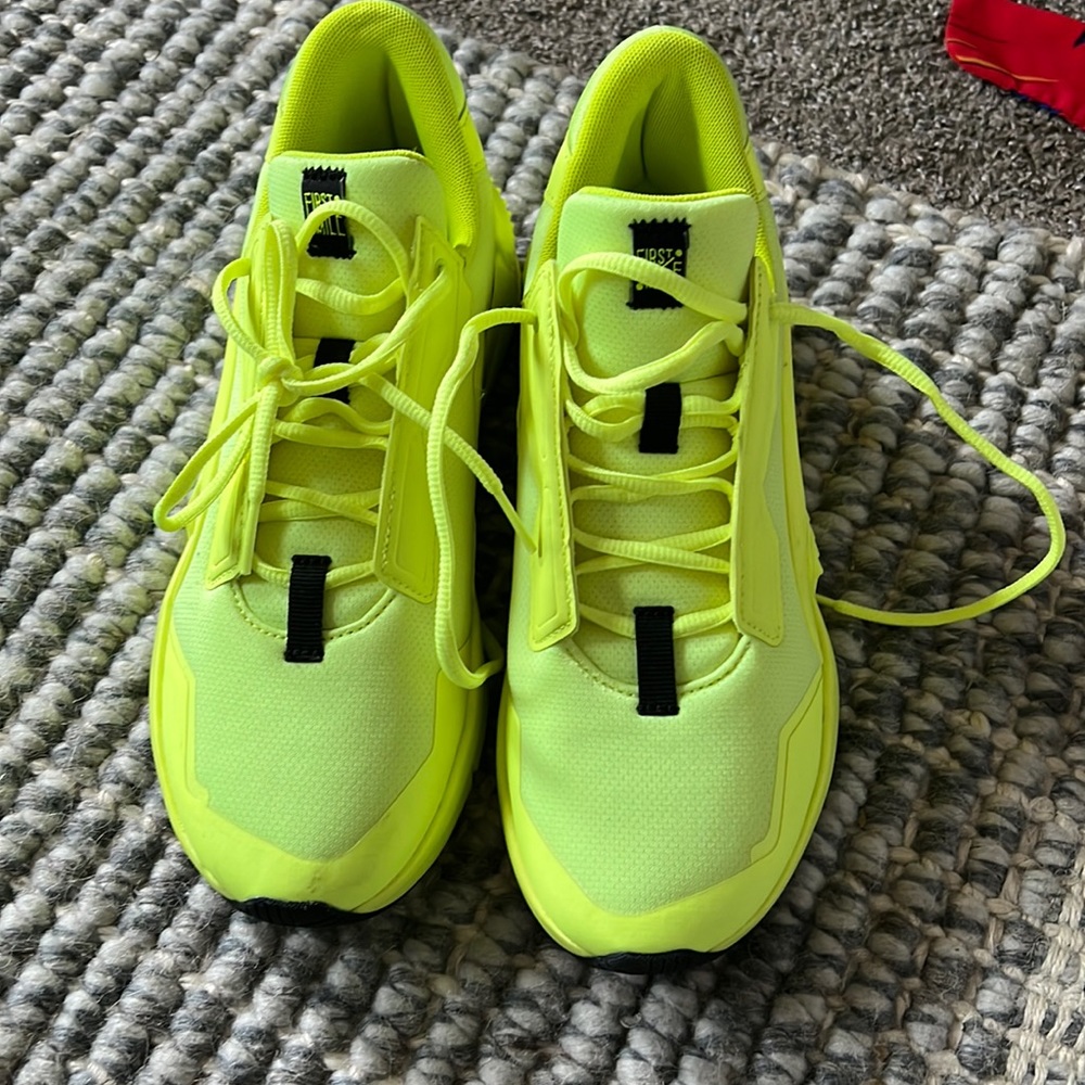 Puma neon